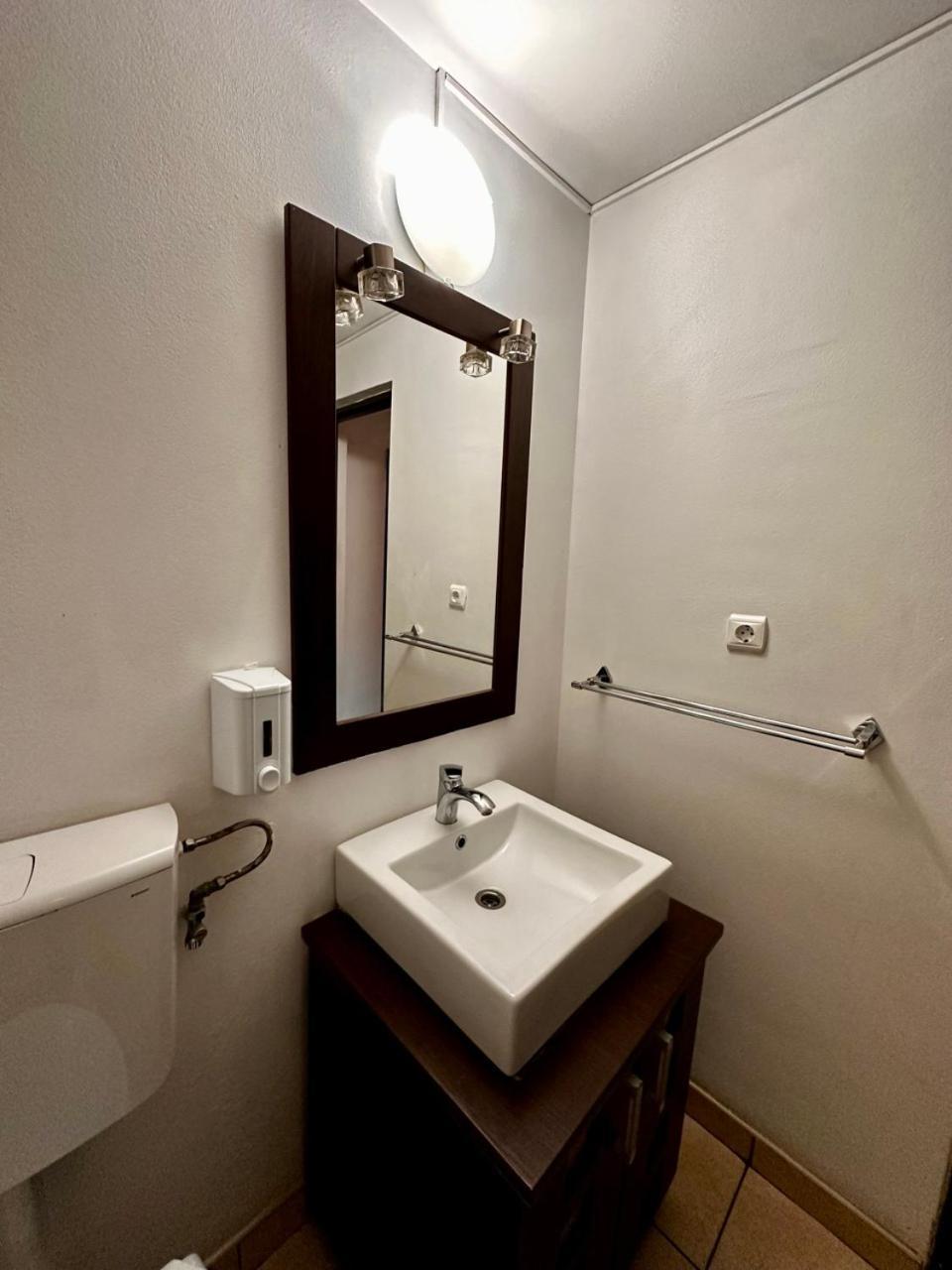 Conta Apartment Букурещ Екстериор снимка
